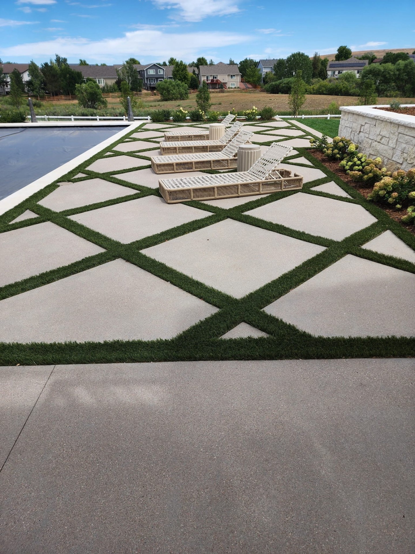 Diamond Inlay Lounge Deck