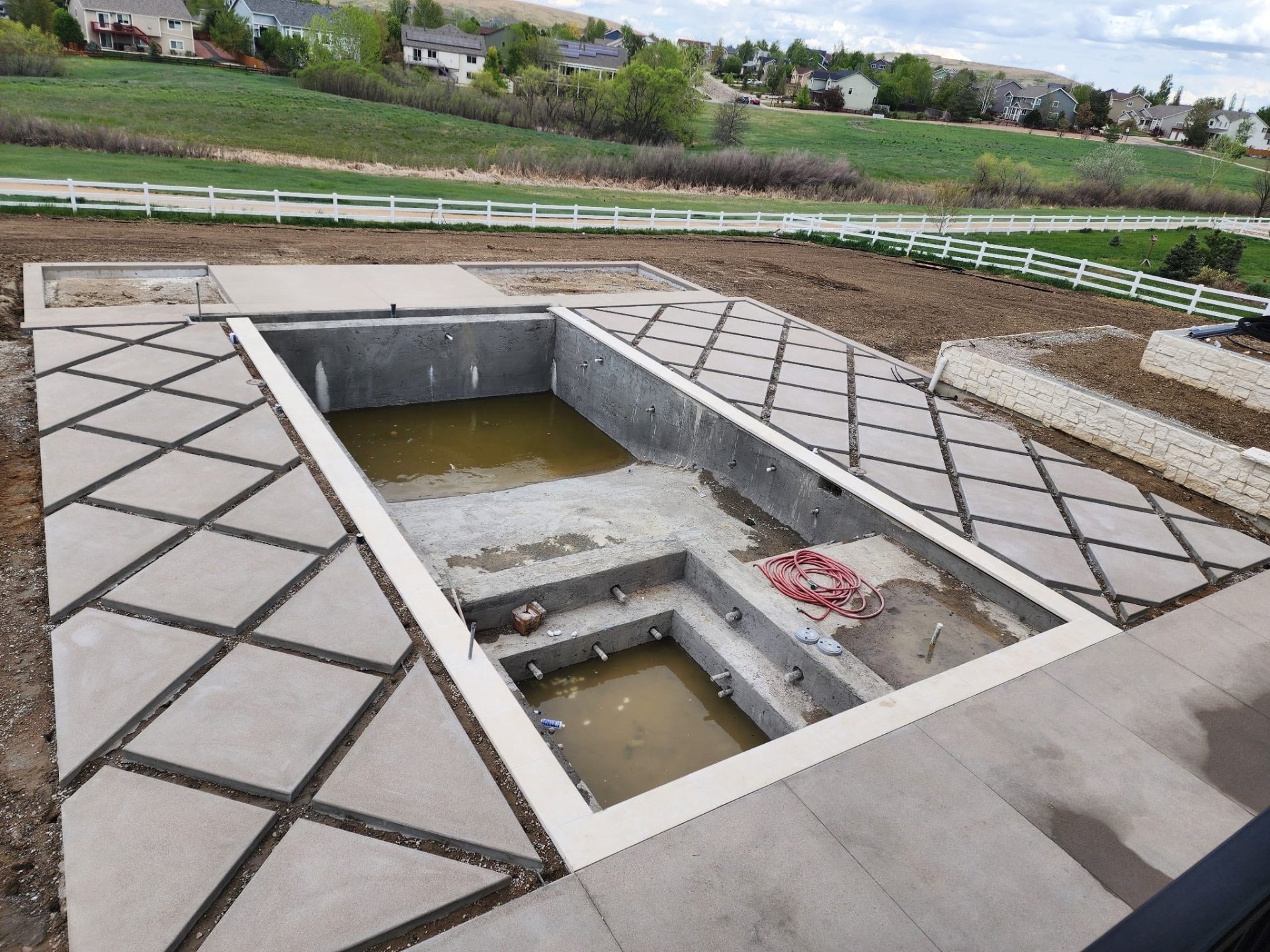 Geometric Pool Surround